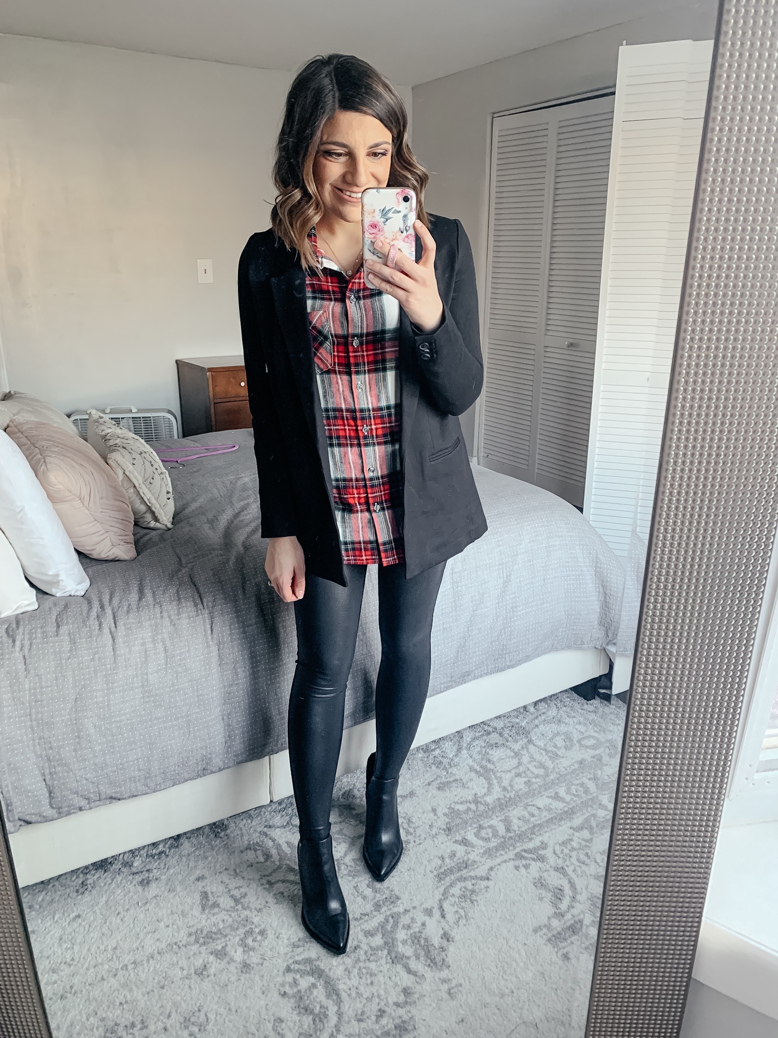 9 Ways to Style a Plaid Button Down - KMM Lifestyle