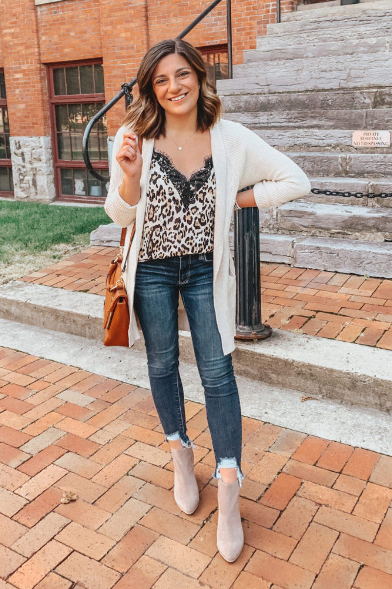 neutral cardigan outfit